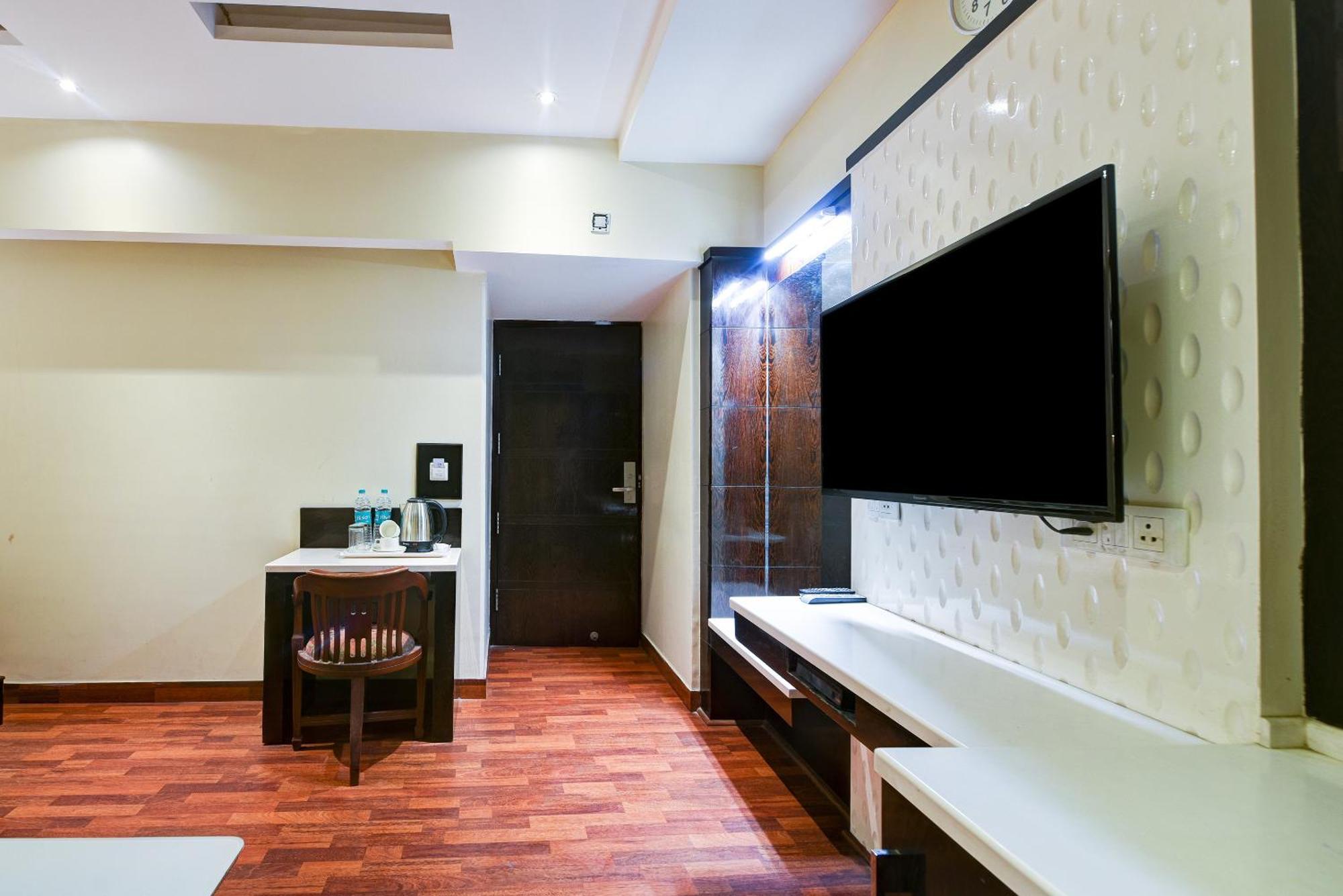 Hotel Geet Deluxe Νέο Δελχί Εξωτερικό φωτογραφία