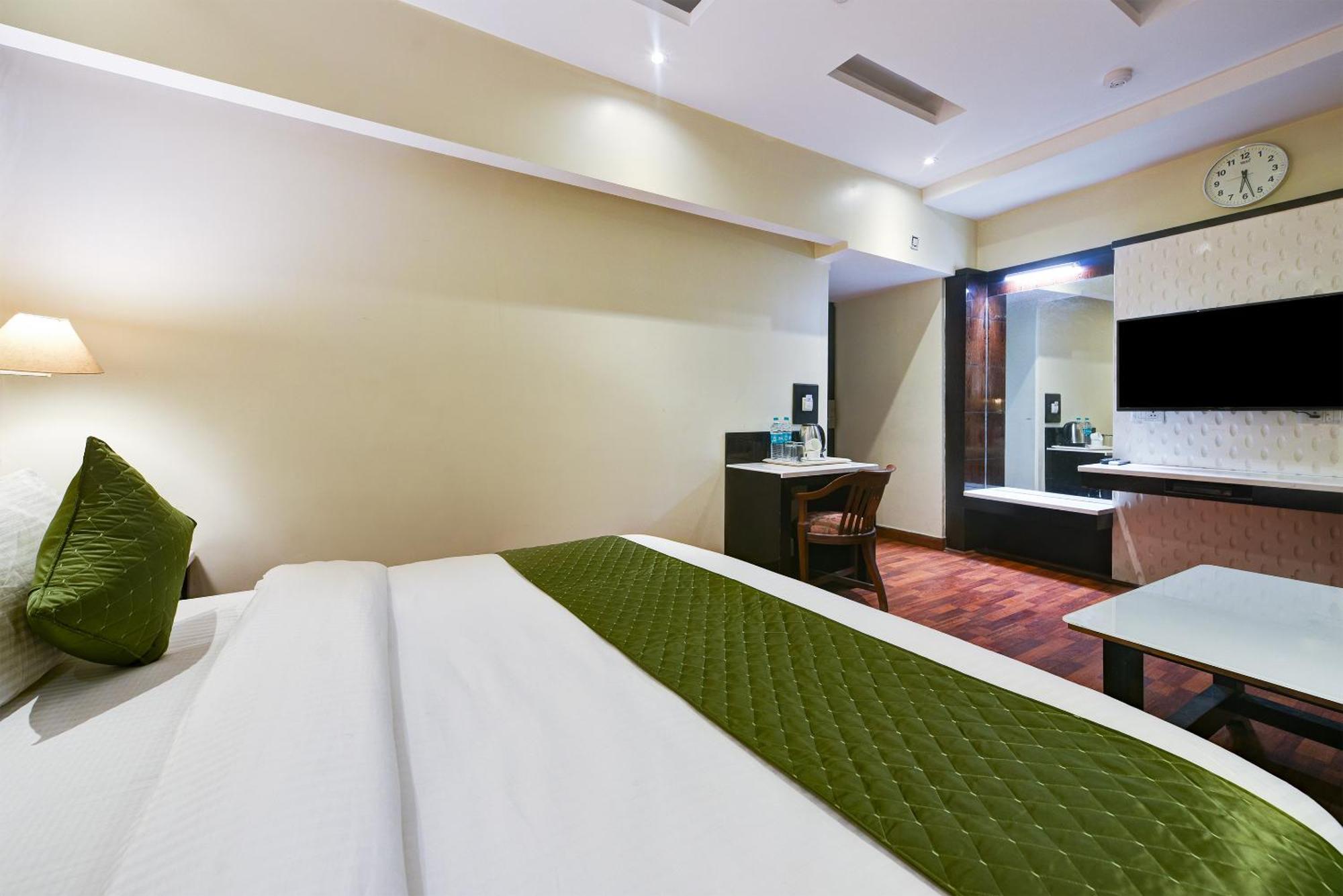 Hotel Geet Deluxe Νέο Δελχί Εξωτερικό φωτογραφία