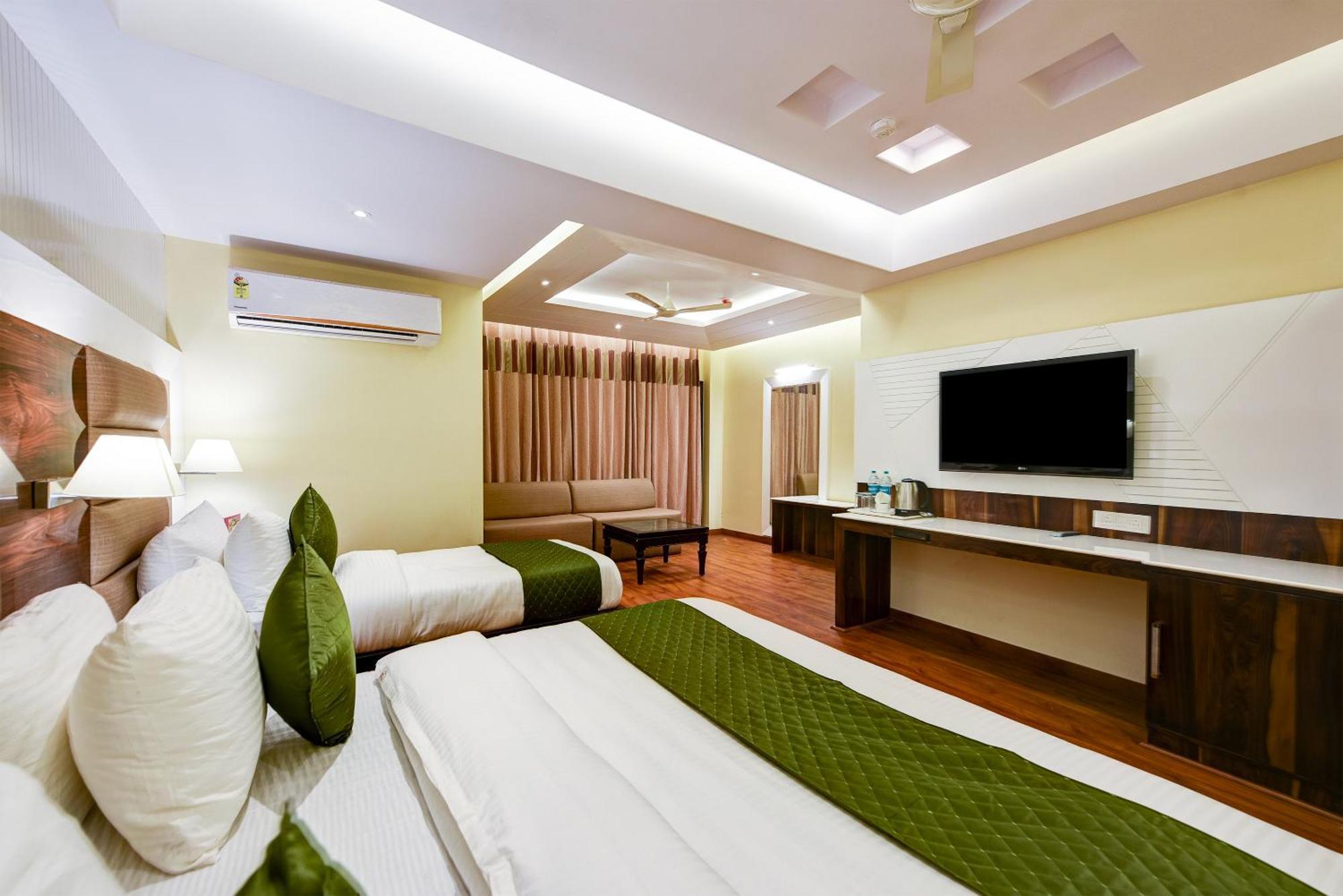 Hotel Geet Deluxe Νέο Δελχί Εξωτερικό φωτογραφία