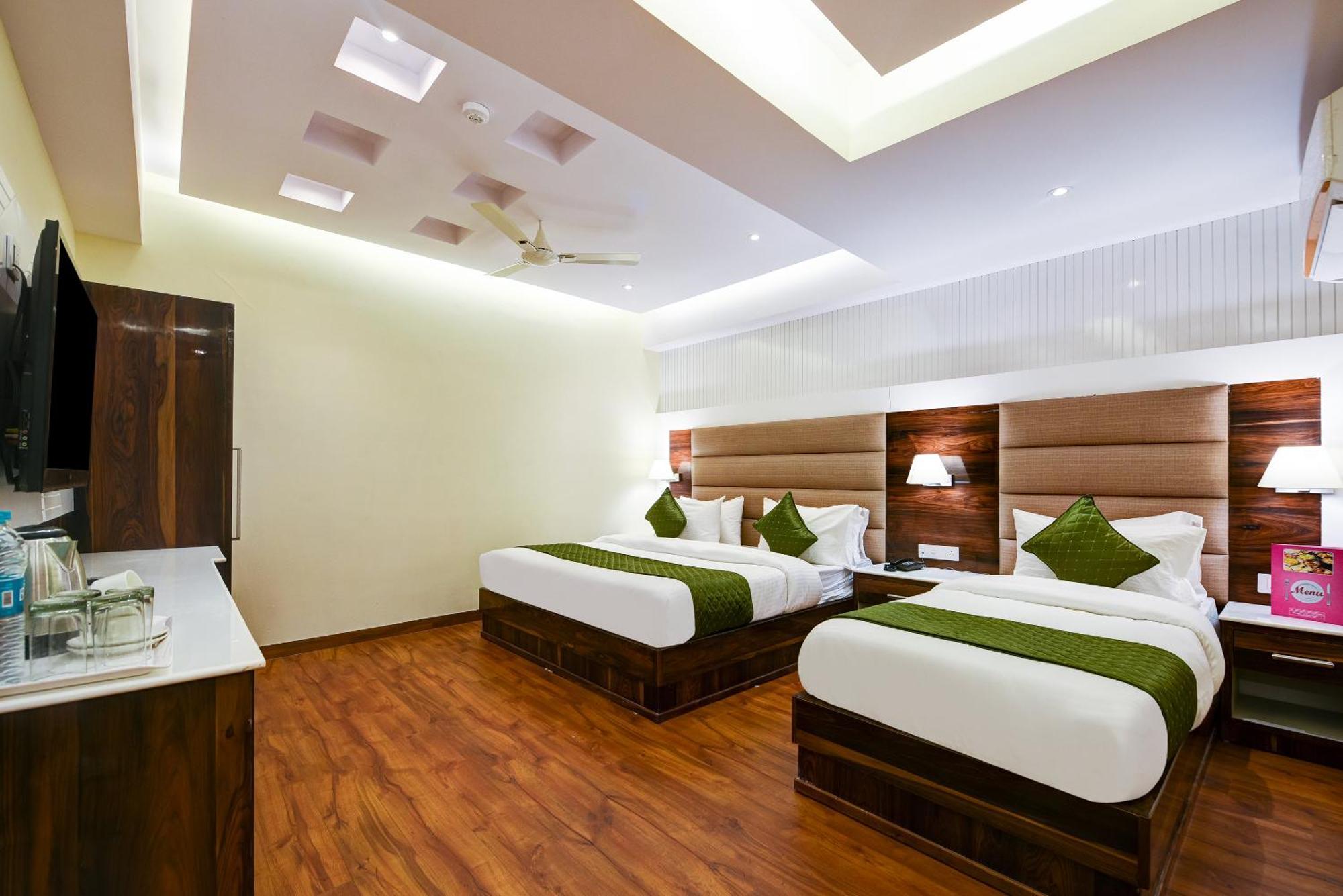 Hotel Geet Deluxe Νέο Δελχί Εξωτερικό φωτογραφία