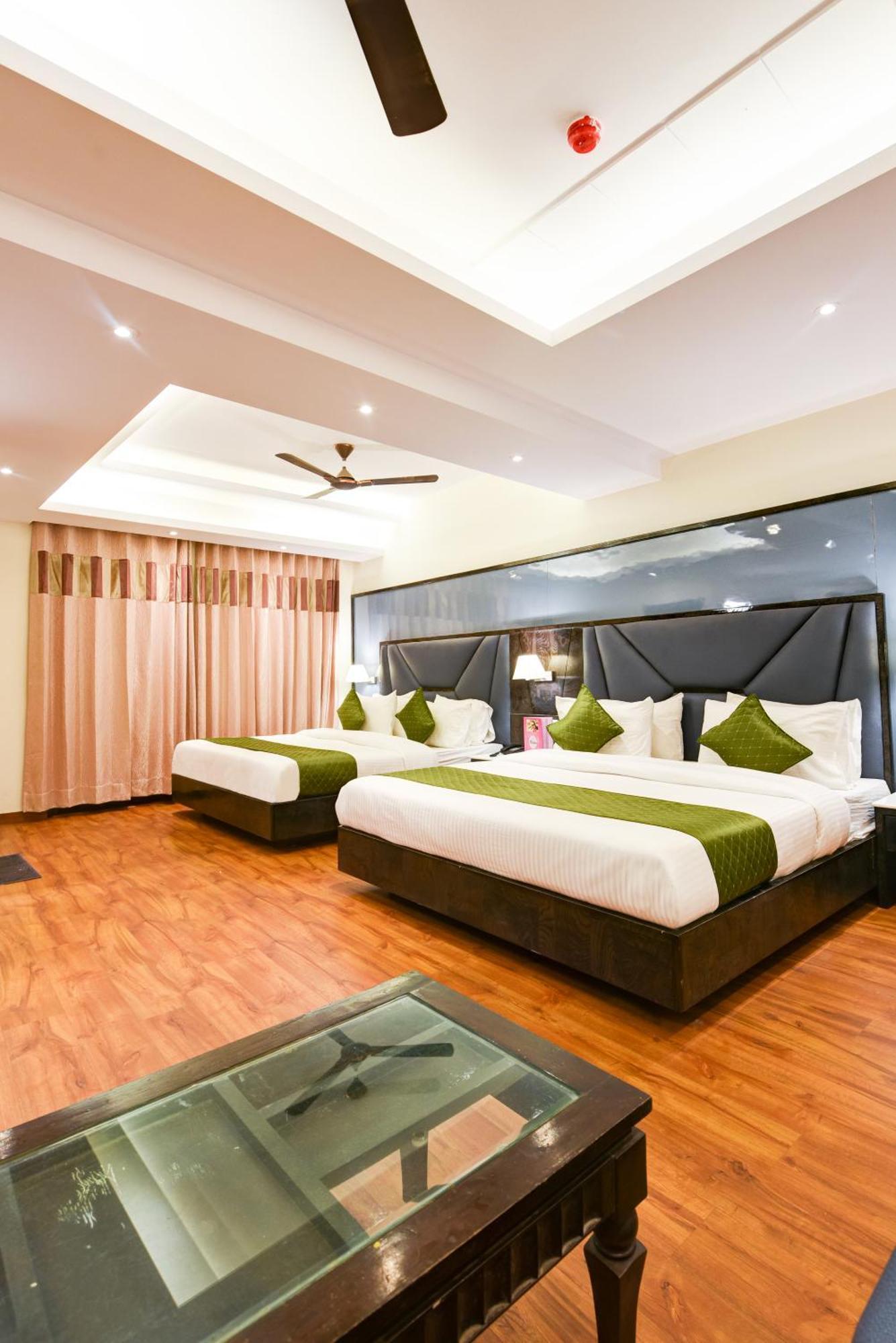 Hotel Geet Deluxe Νέο Δελχί Εξωτερικό φωτογραφία