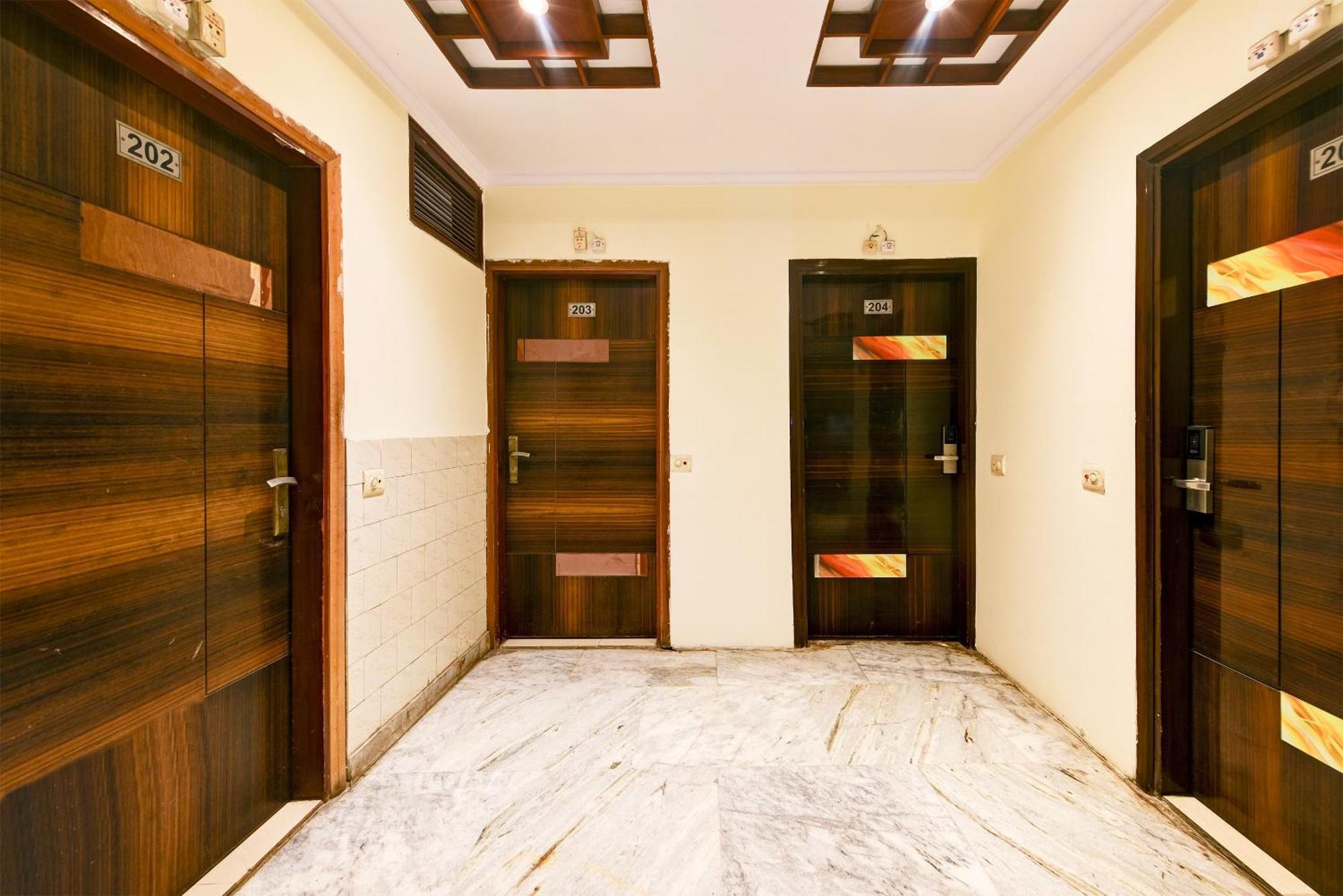 Hotel Geet Deluxe Νέο Δελχί Εξωτερικό φωτογραφία